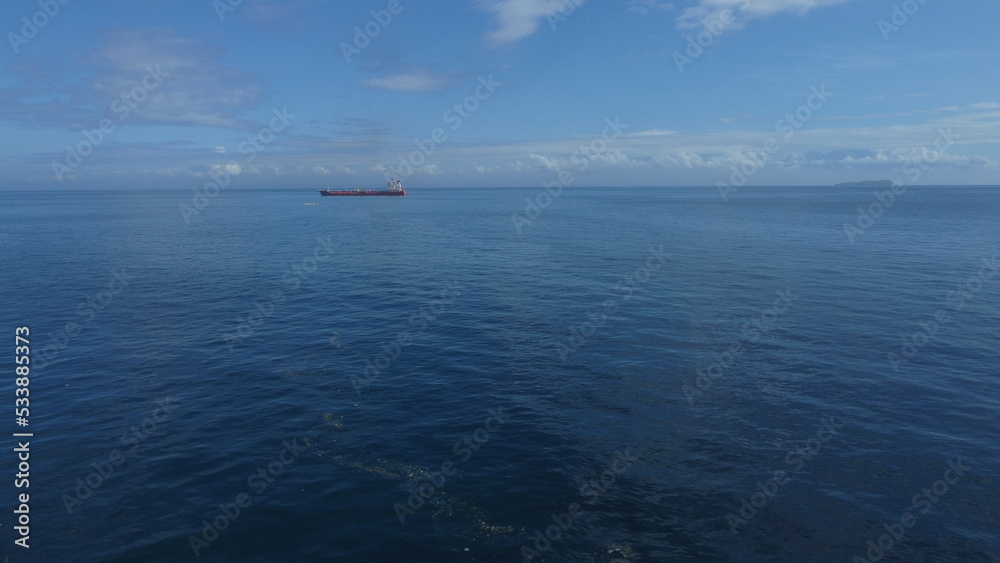 Fototapeta premium ship in the sea