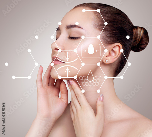 Fotografia Infographic shows cleansing effect on beautiful female face.