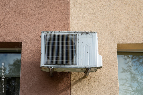 Air Conditioner on a residential home. Electricity consumption and costs