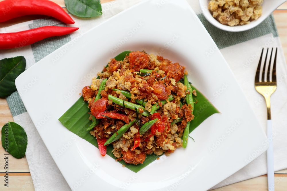 Pad Prik king Stir fried deep fried catfish with curry paste , Thai