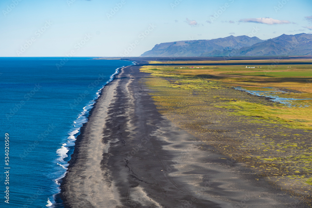 The Endless Black Beach, Iceland The Endless Black Beach, Iceland
