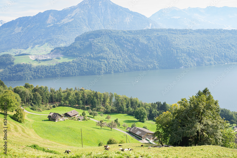Mount Pilatus and the valley station in Alpnachstad lie in the heart of Switzerland and are very well connected. They are conveniently reached by car, train or boat trip.
