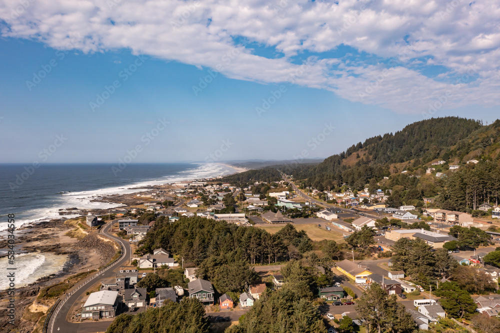 The town of Yachats at the central Oregon Coast. 
