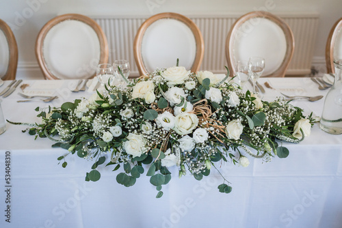 wedding table flowers in white
