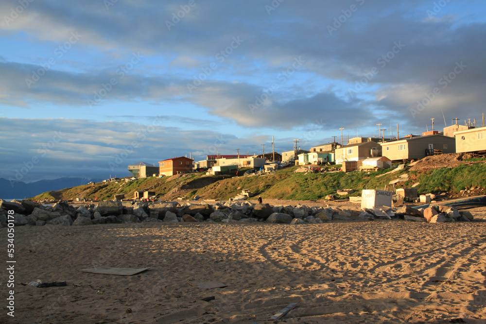 Φωτογραφία View of the community of Pond Inlet in the north Baffin Region of Nunavut, Canad