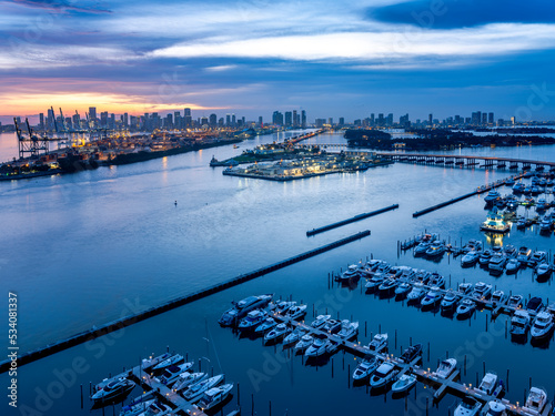 Wallpaper Mural Miami Beach at dusk. Torontodigital.ca