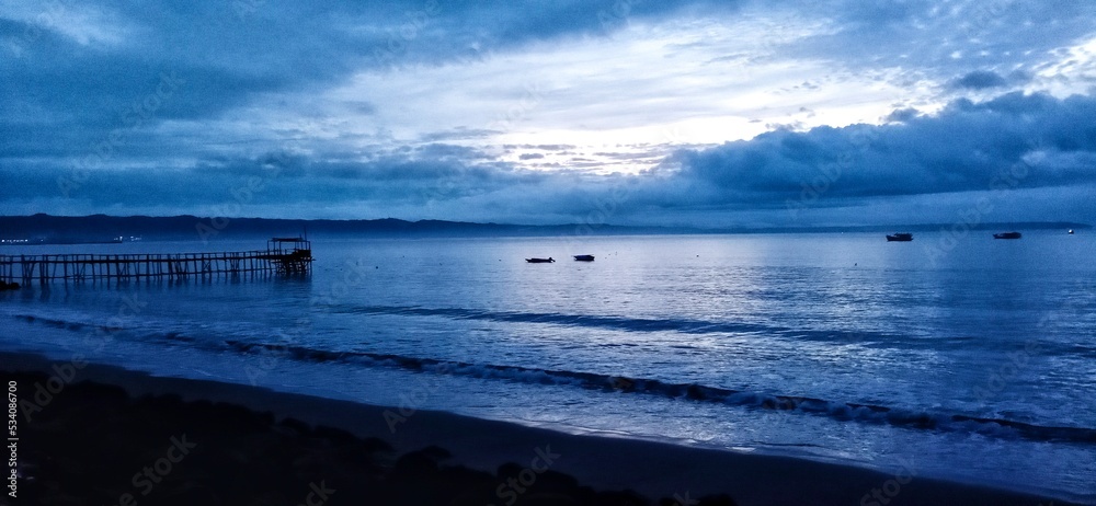 Obraz premium Coastal Blue Sunrise