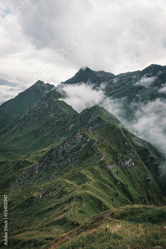 Obraz na płótnie Berglandschaft in den Alpen w salonie