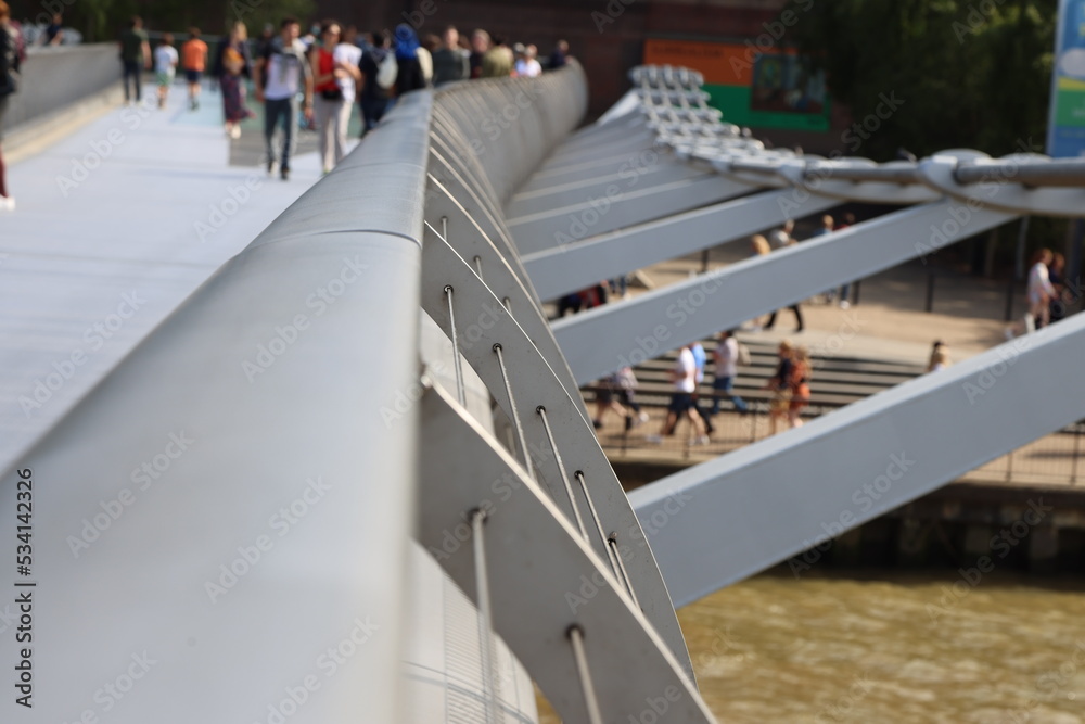 Fototapeta premium View of the Millennium Bridge, London