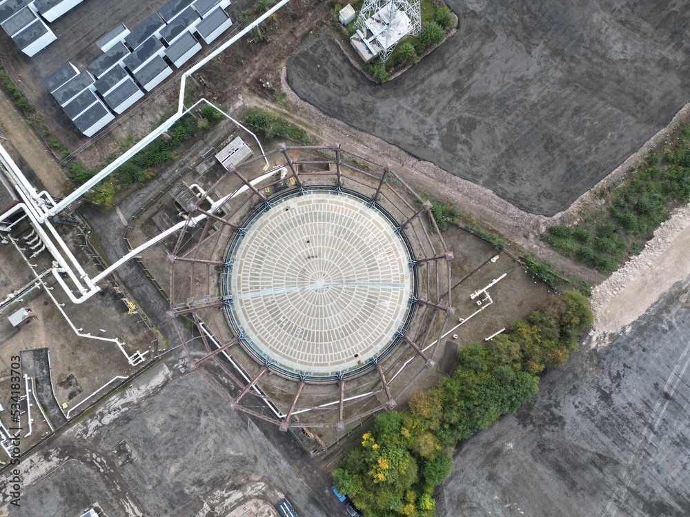 aerial photo of an industrial Steel structure, empty victorian gas storage tank for bulk storage of coal gas also called town gas and later natural gas for the UK Natanal grid. Clough road, Hull