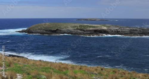Wallpaper Mural Right to left panning motion of the sculptured rock formation famously known as Admirals Arch in Flinders Chase National Park on the island of Kangaroo Island, South Australia, Australia Torontodigital.ca