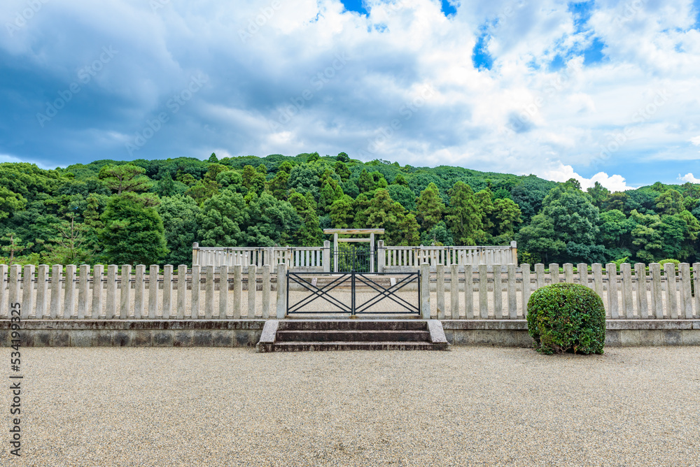 Kondayama Kofun of the World Heritage Site "MozuFuruichi Kofun Group