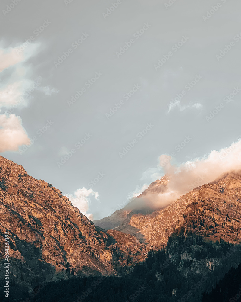 Fototapeta premium sunset in the mountains