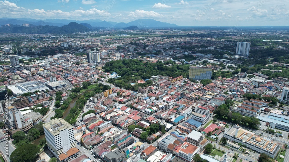 Obraz premium Ipoh, Malaysia - September 24, 2022: The Landmark Buildings and Tourist Attractions of Ipoh