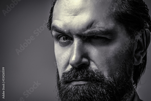 Foto Handsome stylish bearded man