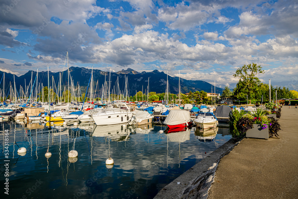 Le port de plaisance du Bouveret à Port-Valais en Suisse Stock Photo |  Adobe Stock
