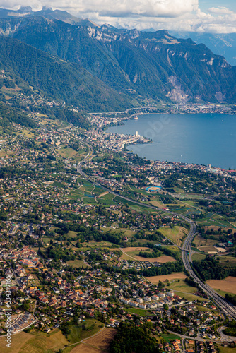 Fotografie Survole du Lac de Léman en Suisse en petit avion