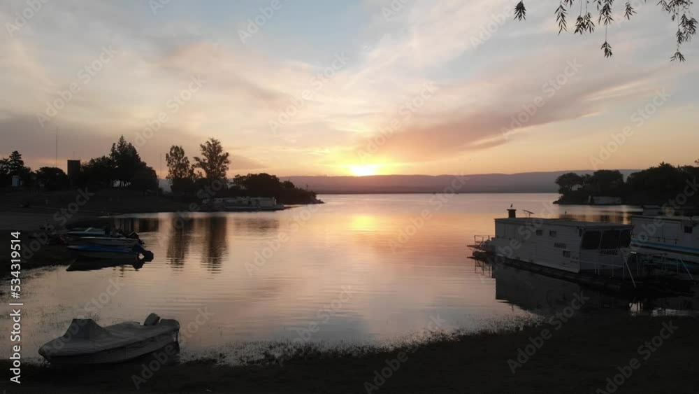 Padre e Hija charlando al atardecer