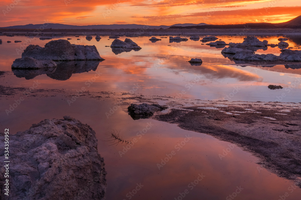 Usa, California, Sierra Nevada. Mono Lake. A breathtaking sunrise greets the day on the north shore of Mono Lake.