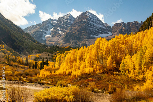 Maroon Bells-Snowmass Wilderness in Aspen, Colorado in autumn. © Danita Delimont