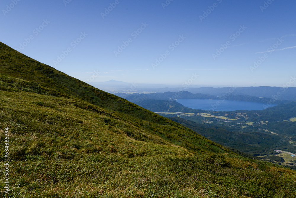 秋田駒ケ岳から田沢湖の眺め