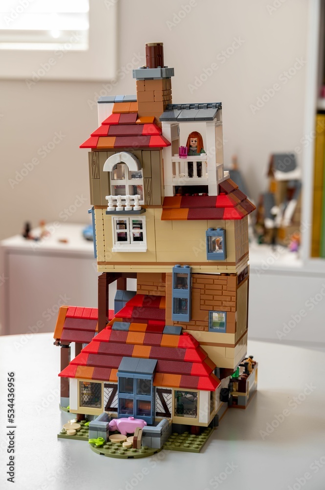 Obraz premium Harry Potter 'The Burrow' lego set