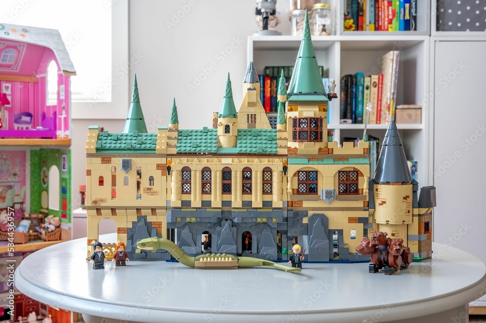 Lego store hogwarts school