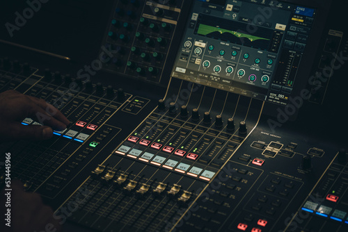фотографія audio mixing console