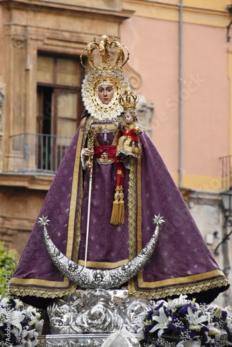 Virgen de la Fuensanta procesionando en Murcia