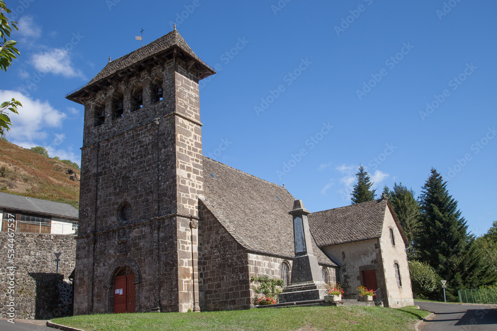 L'église du petit village de Saint-Projet
