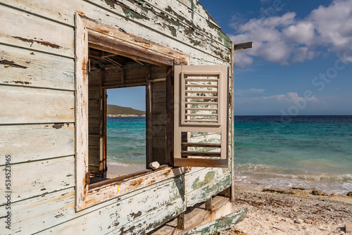  Views around the Caribbean island of Curacao © Gail Johnson