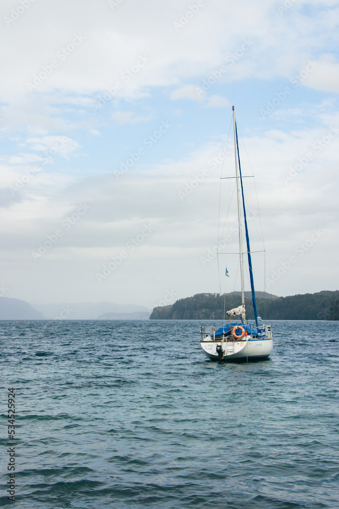 bote en el lago