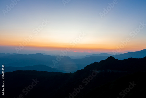 China's traditional Chinese painting ink in the mountains.