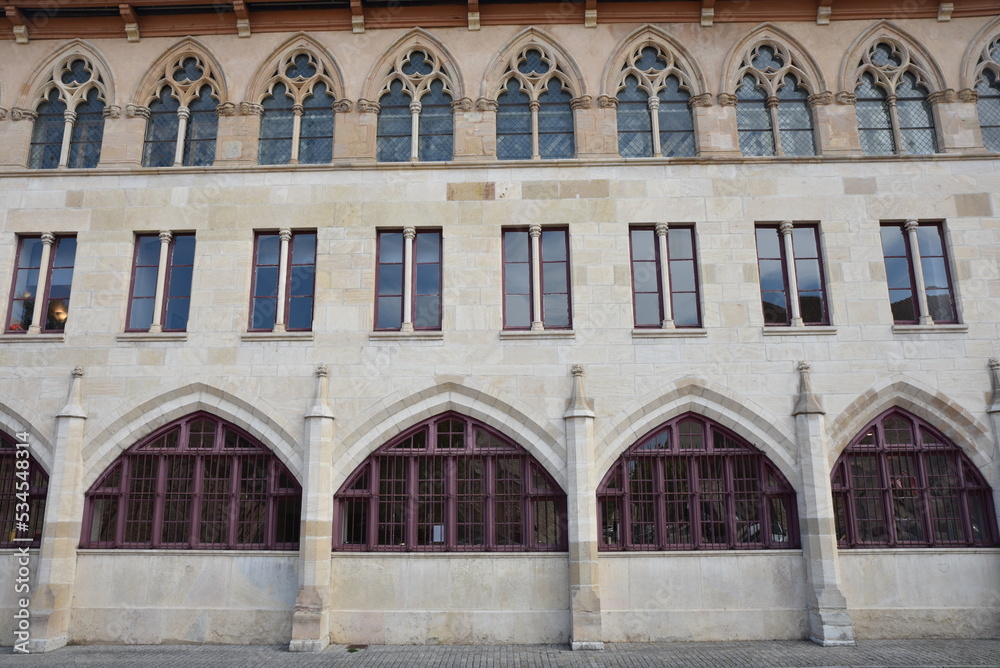 Façade de l'abbaye de Cluny en Bourgogne. France