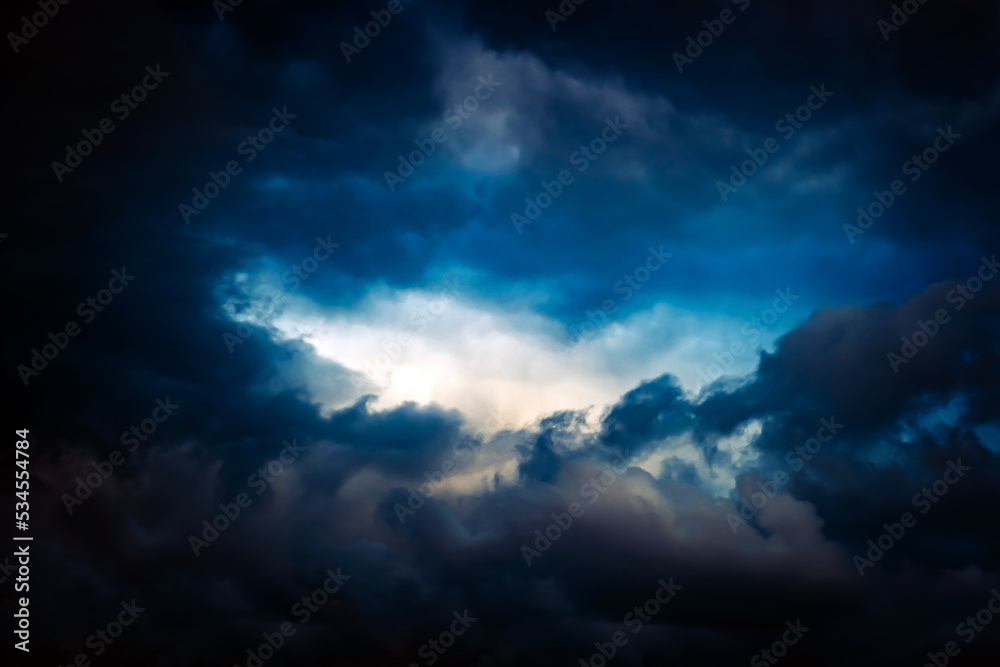 Obraz premium Dramatic Storm Clouds