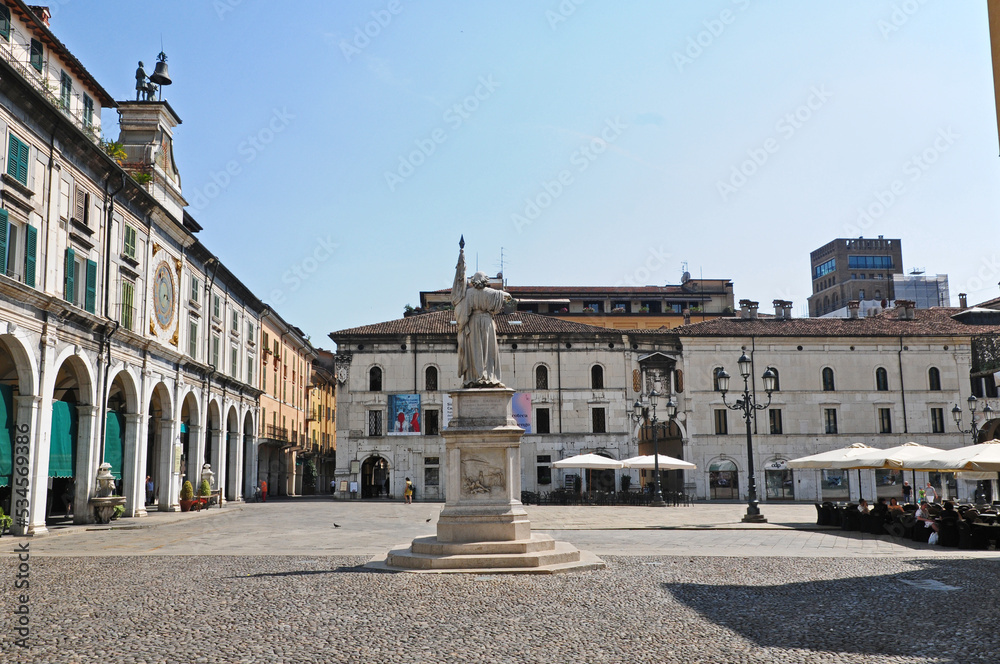 Brescia, Piazza della Loggia - Monumento Bella Italia