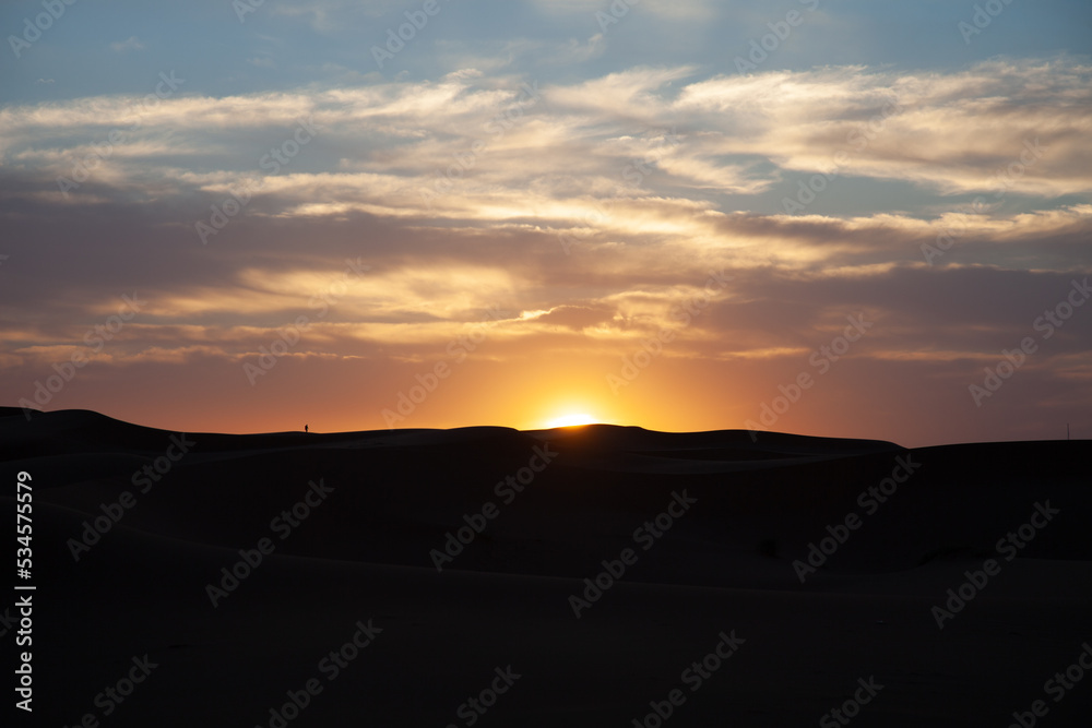 atardecer,sol descendiendo. sunset, sun going down. atardecer,sol descendiendo. sunset, sun going down.