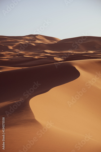 Dunas del desierto de Marruecos. Moroccan desert dunes.