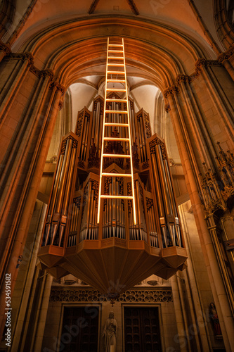 M  nster Lambertikirche leuchtende Himmelsleiter