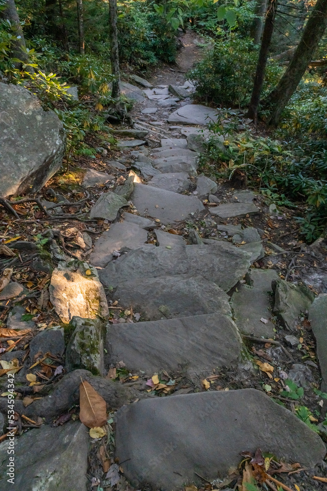 Obraz premium Rock mountain pathway