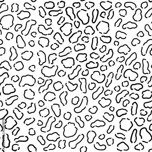 Vector seamless pattern with leopard skin. Black and white leopard spots. Monochrome leather wallpaper. Safari animals skin. Exotic clothes printing or wallpaper texture vector. Predators Camouflage. © Pictulandra