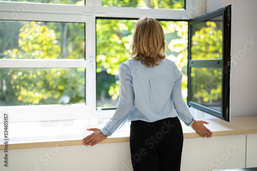 Free Download Fresh Air From Window. Rear View - GFXLoad