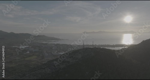 Alcudia Montañas antenas repetidor tv estilo holliwood 50fps (Formato D-log para edición y corrección de color profesional)
 photo