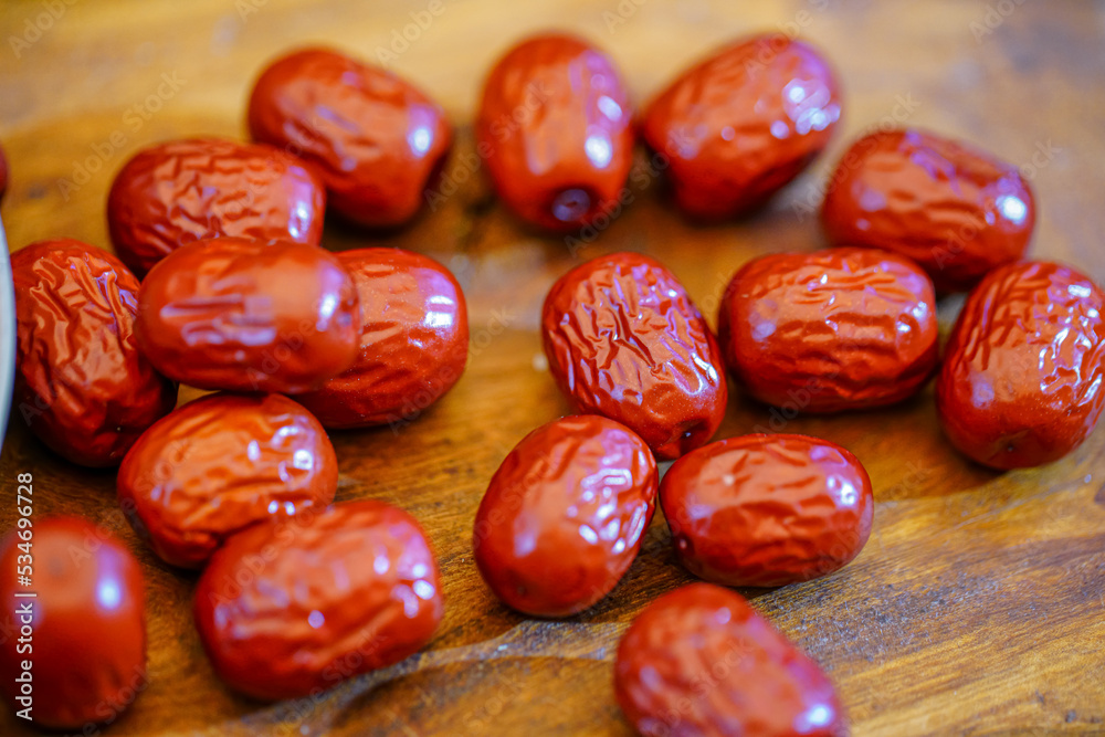 Obraz premium The ingredients of Chinese kitchens are small jujube fruit