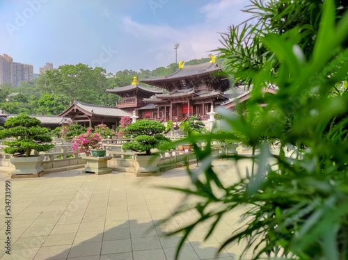 The Nan Lian Garden is a public garden built in the clasic Chinese style amidst the high-rise apartments of Diamond Hill in Hong Kong