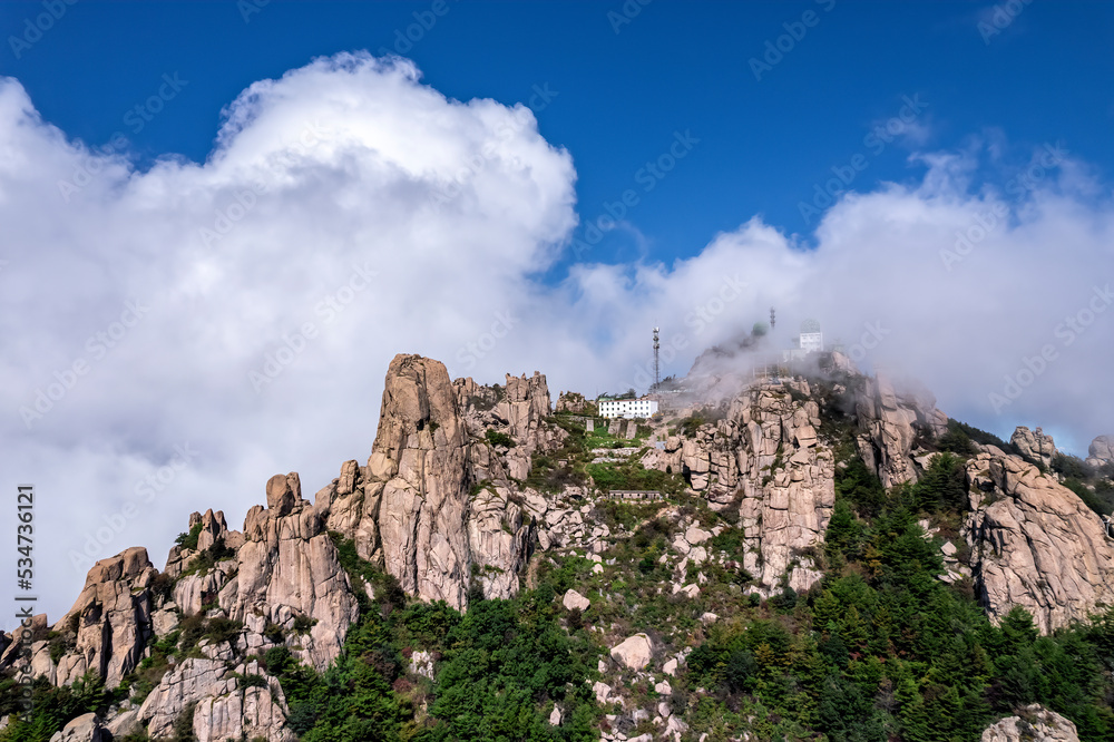 Fototapeta premium The beautiful natural scenery of Laoshan Mountain in Qingdao