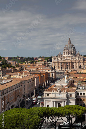 Cityscape and monuments in Italy capital © Redzen