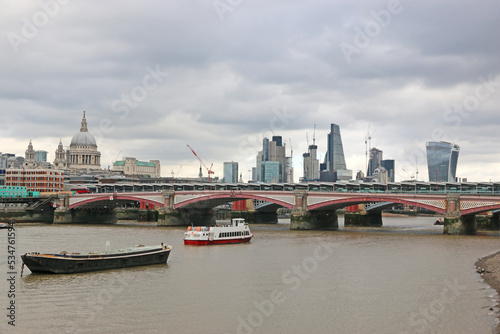 Blackfriars bridge on the River Thames in London  © Jenny Thompson