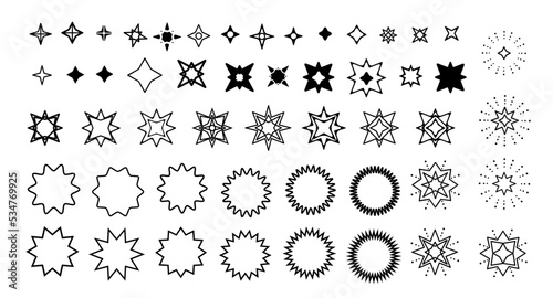Set de estrellas. Iconos vectoriales de estrellas. Conjunto de estrellas negras de línea. Icono de estrella. Estrellas en estilo plano moderno y sencillo. Vector