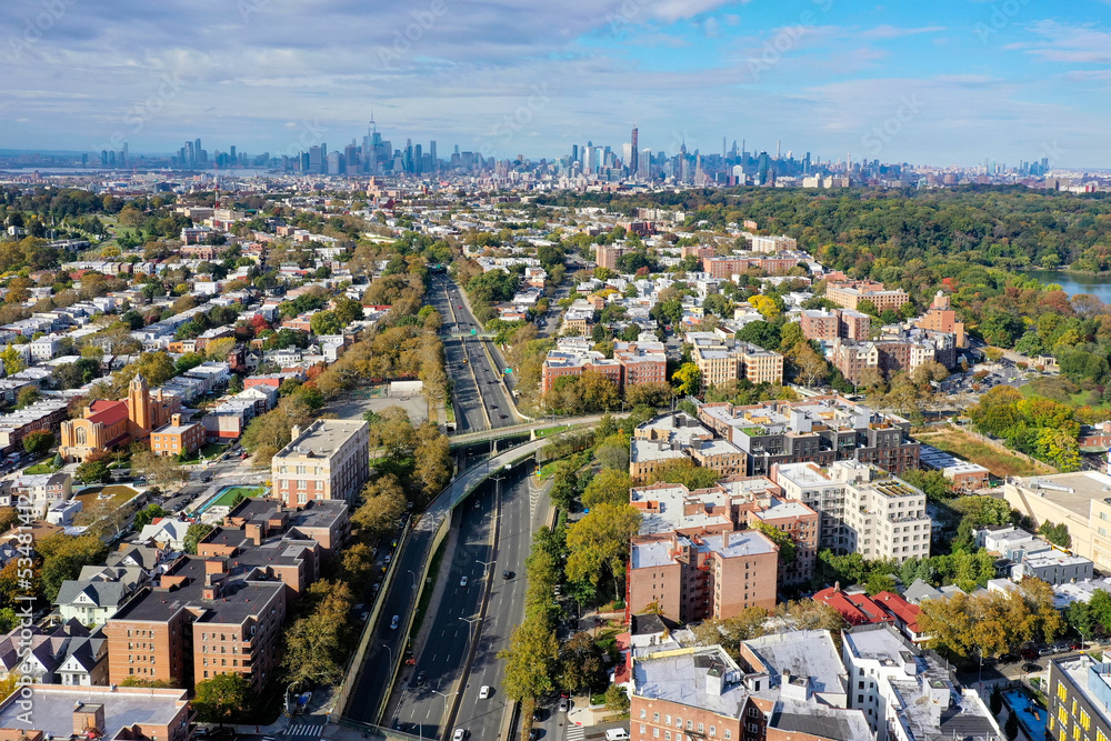 Fototapeta premium Manhattan Cityscape - Brooklyn, New York